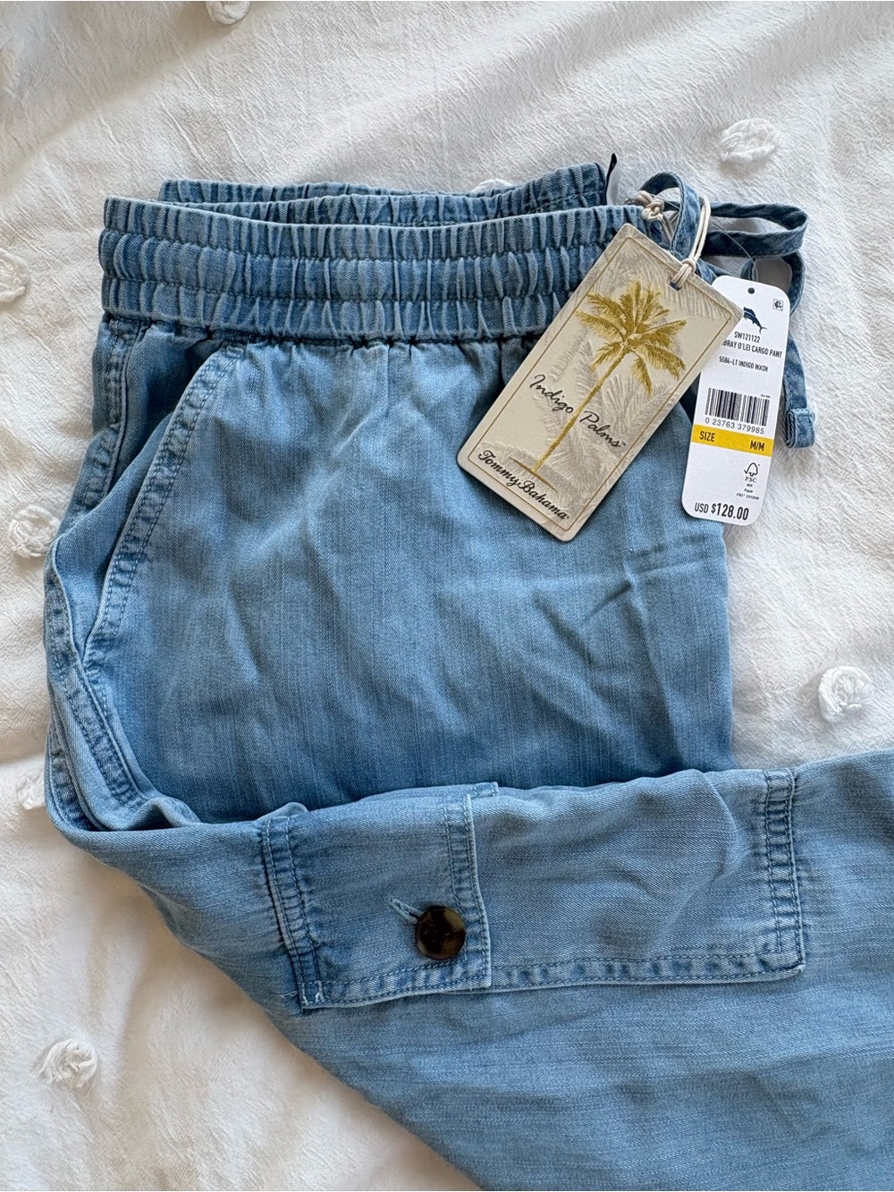 Relaxed Wide-Leg Cargo Pants in Light Denim - Picture 3 of 7